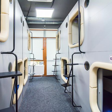 Av-1 Capsule Hotel Kiew Exterior foto