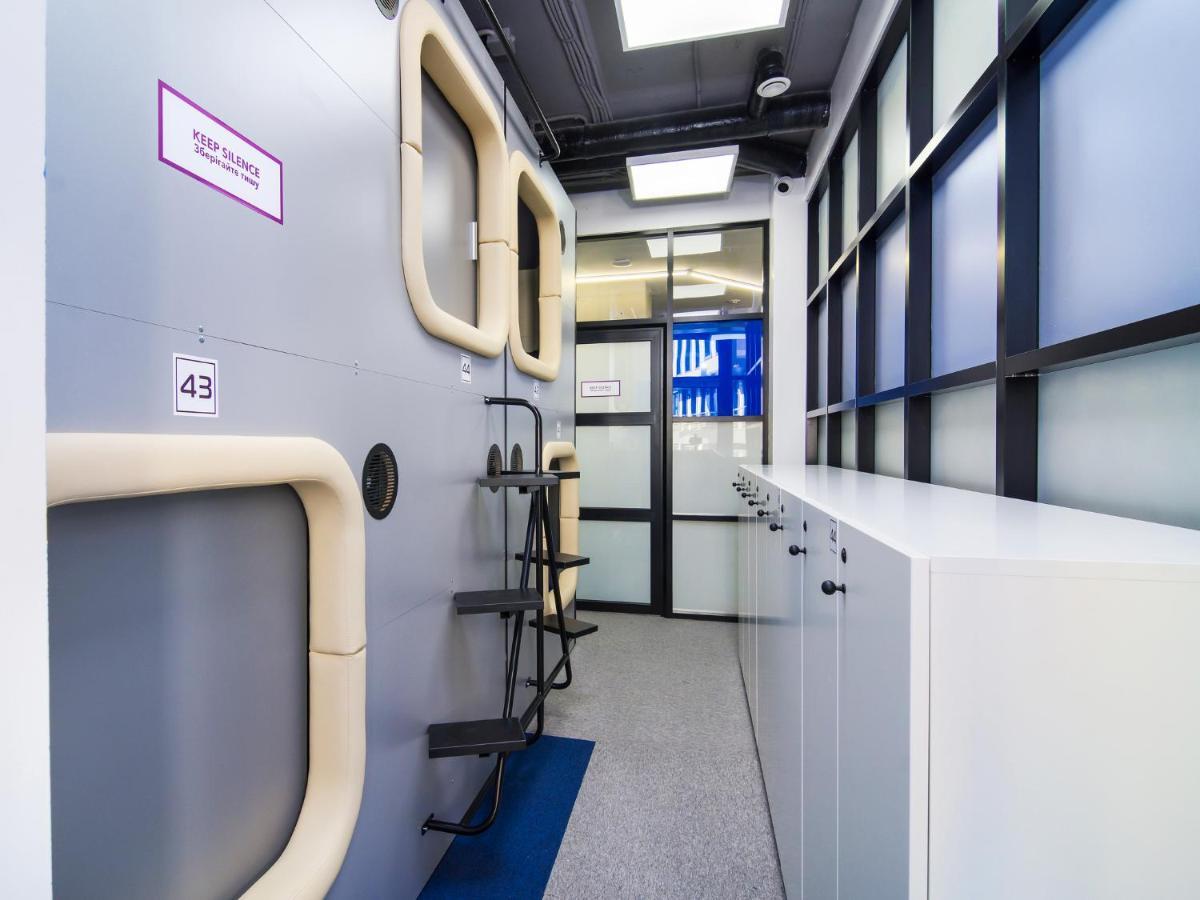 Av-1 Capsule Hotel Kiew Exterior foto