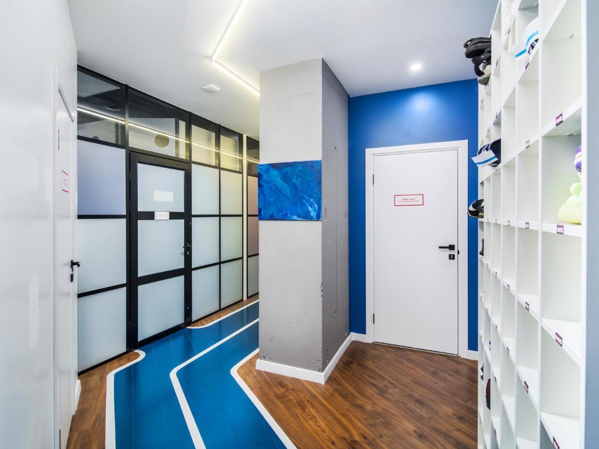Av-1 Capsule Hotel Kiew Exterior foto